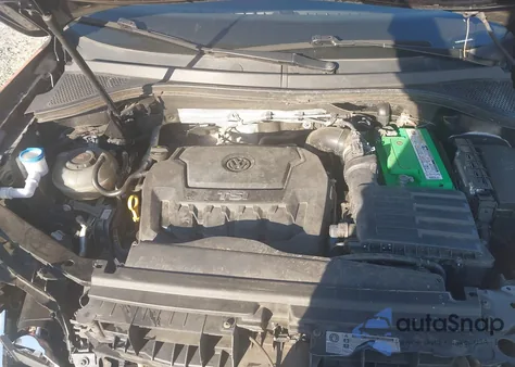 2018 Volkswagen Tiguan 2.0T Se/2.0T Sel из США, поврежденный, VIN 3VV3B7AX3JM121276